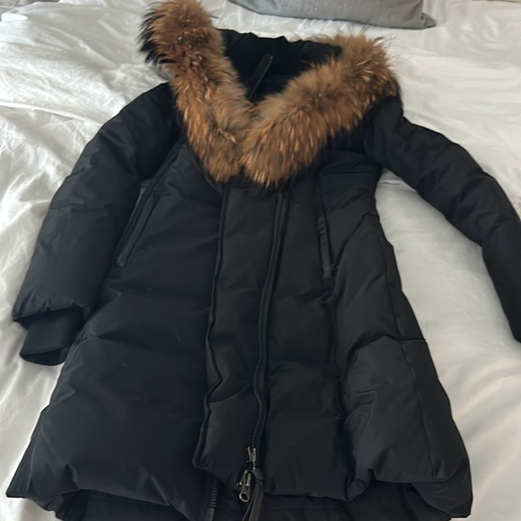 Worn twice black Mackage w gorgeous fur collar - Picture 3 of 6